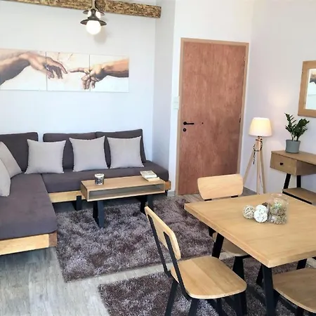 Apartamento Avra *